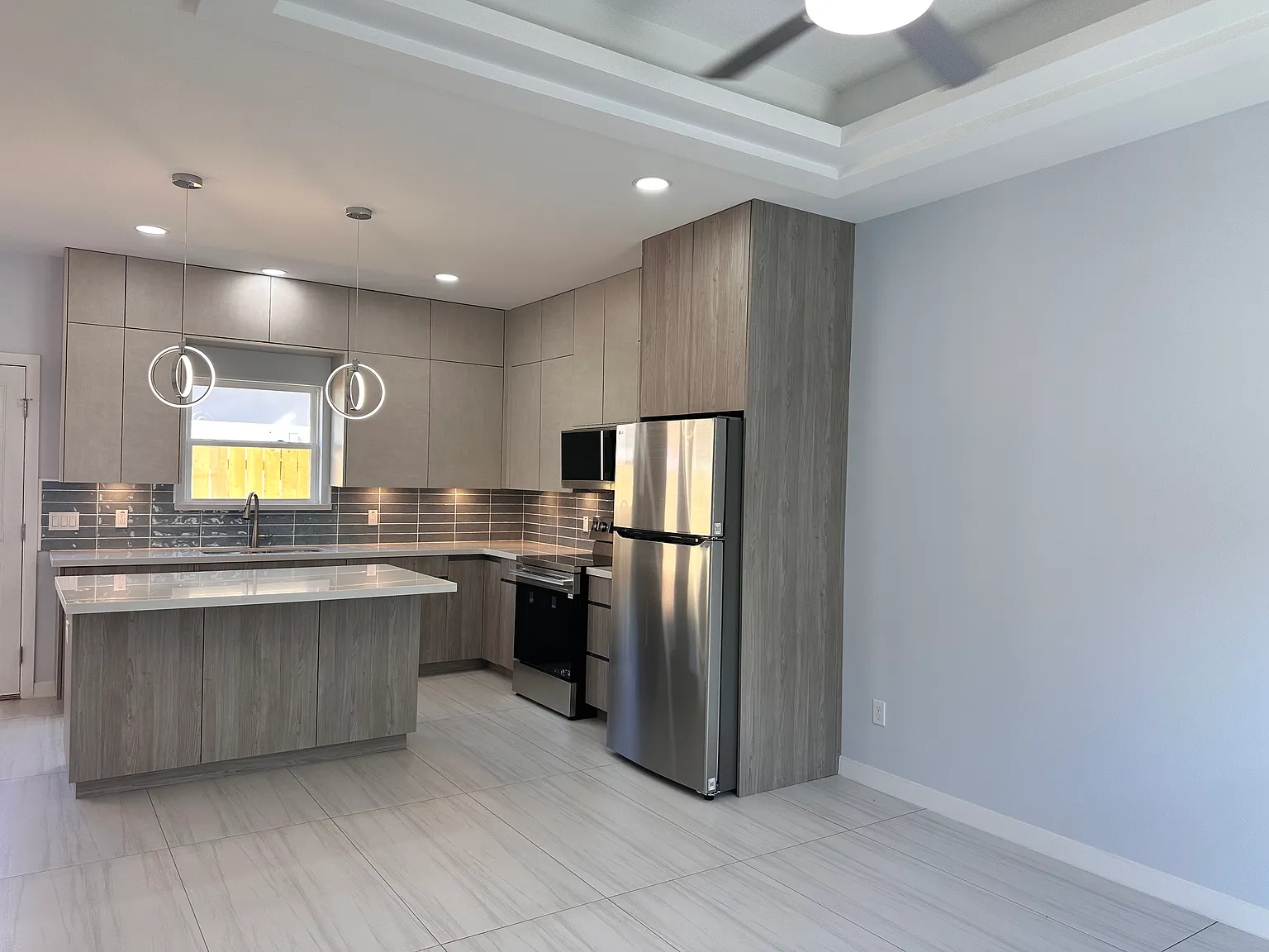 3 bed, 1150 sqft, $1,350 — Photo 4