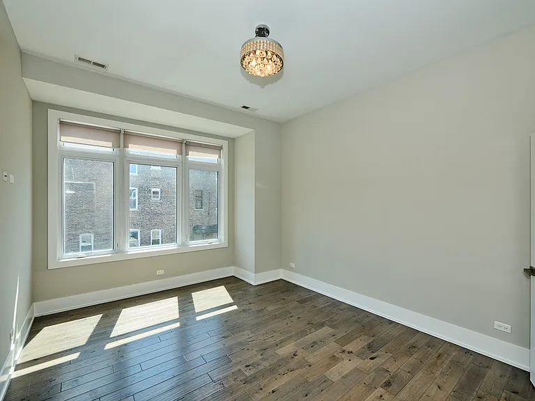 1752 W 18th Pl #2S — Photo 11