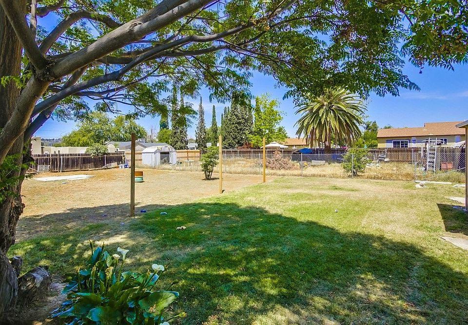 2nd image of 660 Avocado Ave