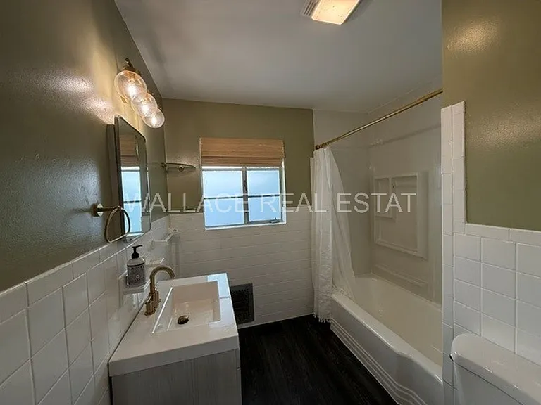 228 Tall Oaks Dr — Photo 8