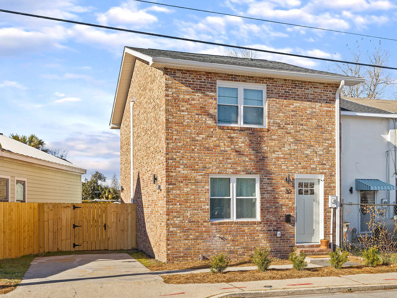4 bed, 1254 sqft, $3,250 — Photo 1