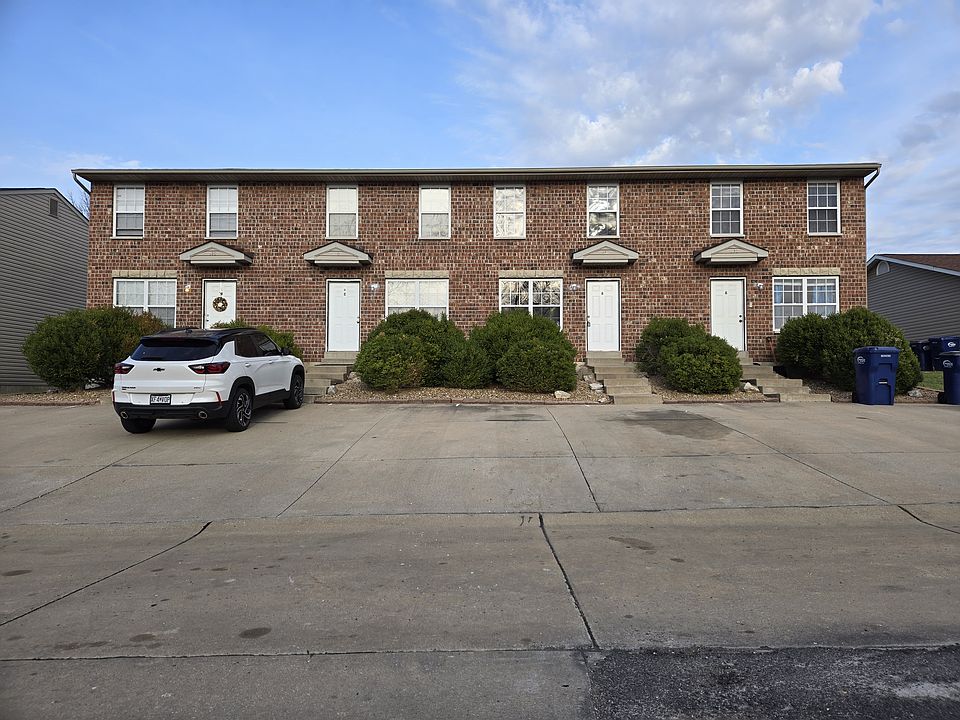 1st image of 610 Linda Ln APT B