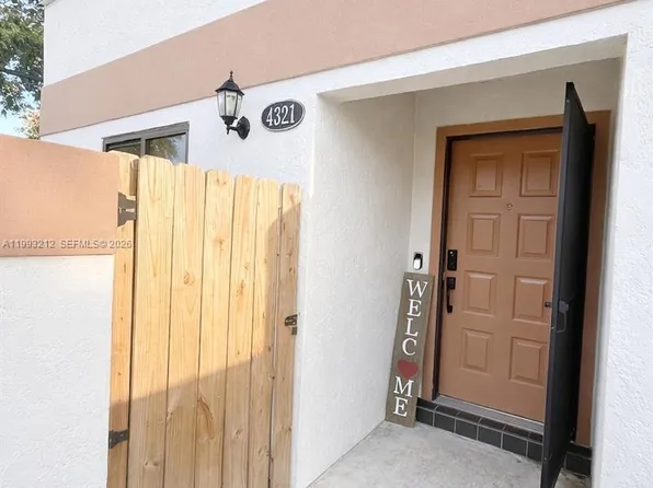 4321 SW 70th Ter, Davie, FL 33314