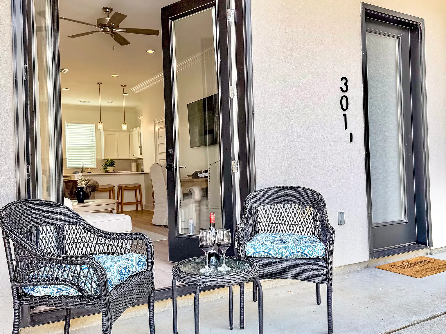 2 bed, 2.5 bath, 1400 sqft, $2,975 — Photo 4