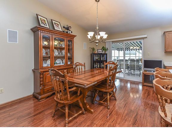5th image of 1132 Bernard Dr