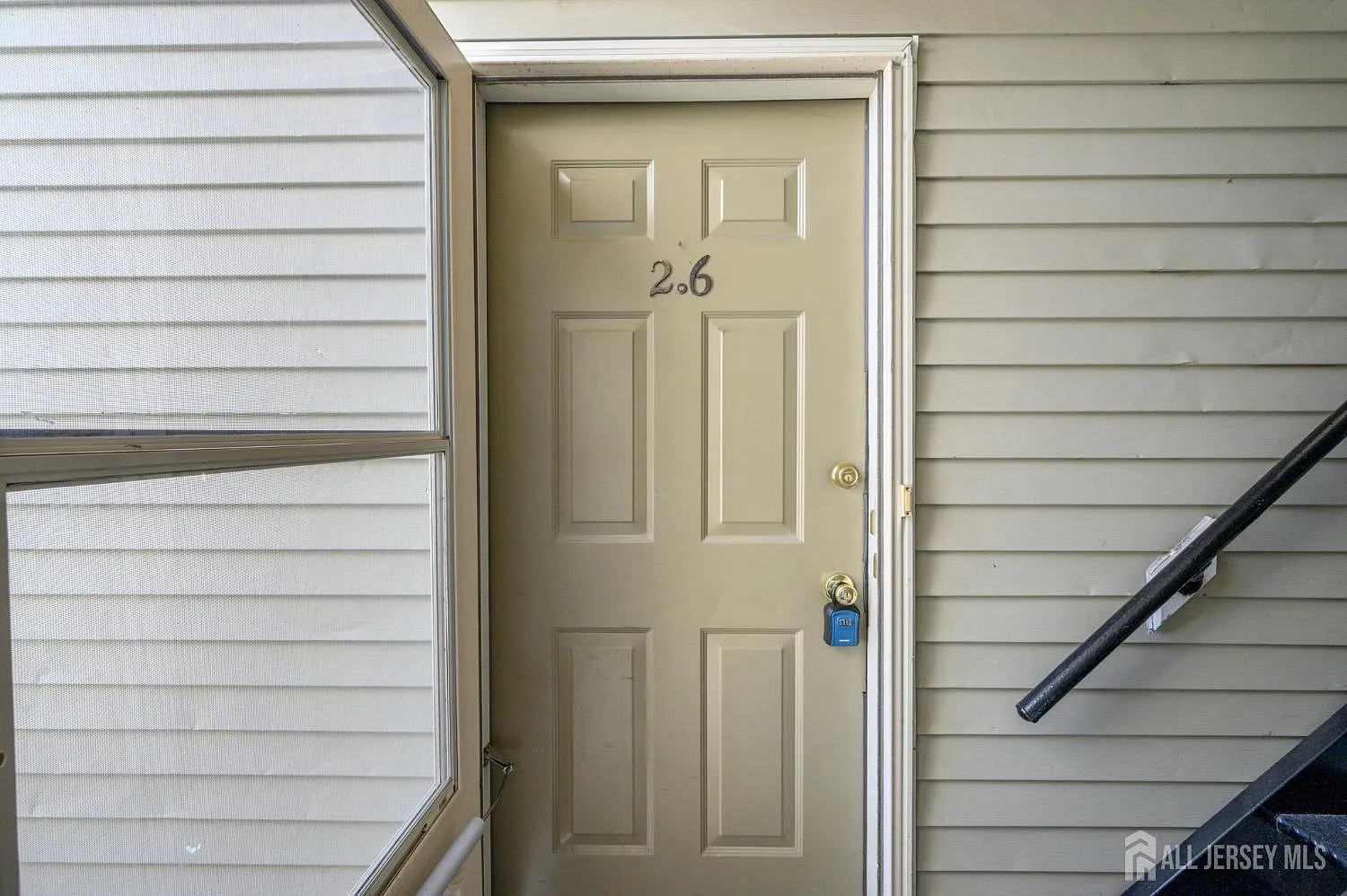 2 bed, 2.0 bath, 995 sqft, $2,400 — Photo 3