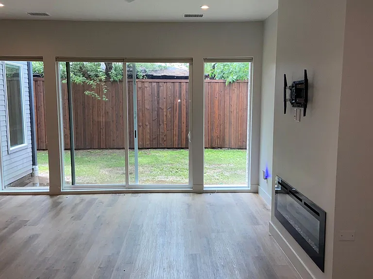 3525 Rutz St — Photo 6
