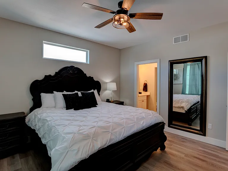 855 Lincoln Dr — Photo 21