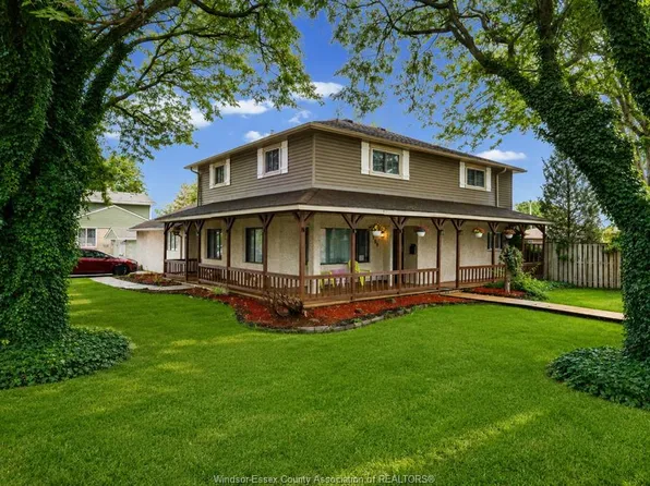 199 Sacred Heart Dr, Lasalle, ON N9J 1S6