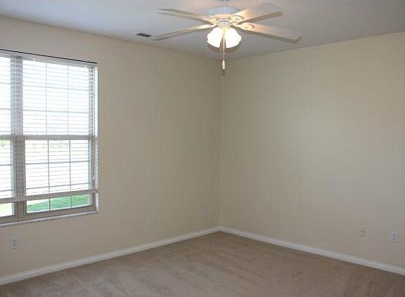 4th image of 16642 Brownstone Ct