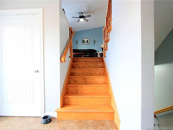 3rd image of 8 Hallihan Dr