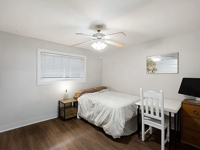 3815 Guadalupe St #208 — Photo 19