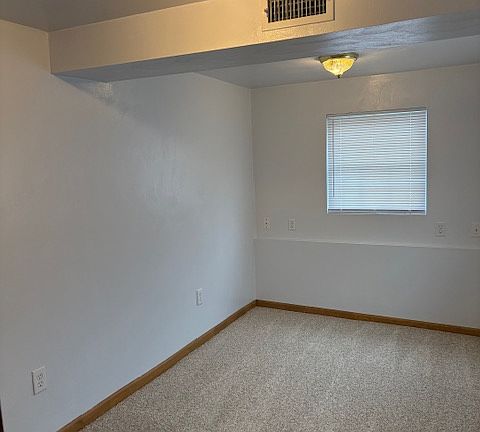 2nd image of 863 E Cleveland Ave