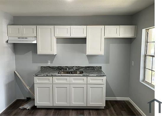 4th image of 1885 N Crystal Lake Dr APT 9