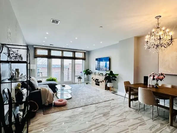 90 Bay Street Landing image 3 of 25