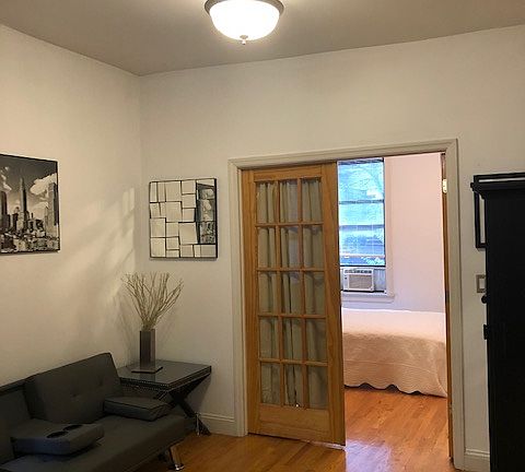 5th image of 211 W 88th St APT 2B