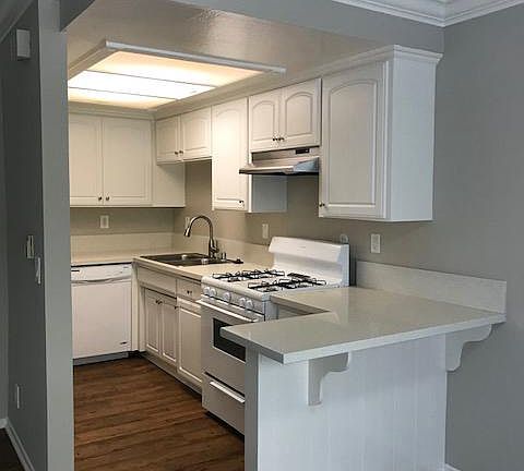 4th image of 1409 Superior Ave APT 1