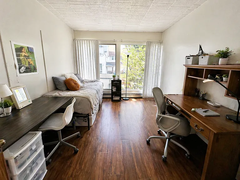 Varsity Management - 515 Walnut — Photo 37