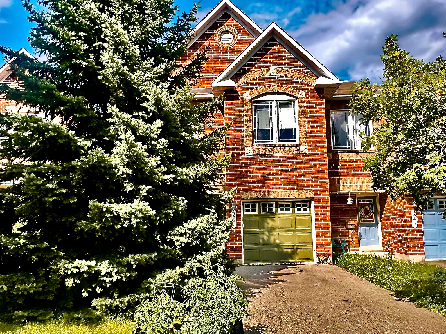 241 Hunterbrook — Photo 1