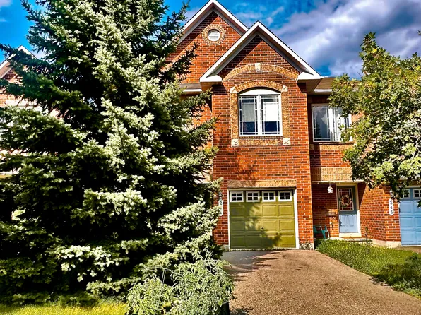 241 Hunterbrook St N, Ottawa, ON K2K 0E5