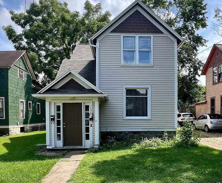 707 McCourtie St #2