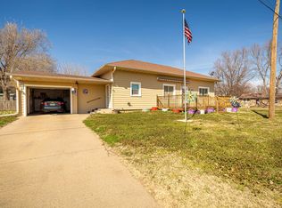 1004 Church St, Concordia, KS 66901