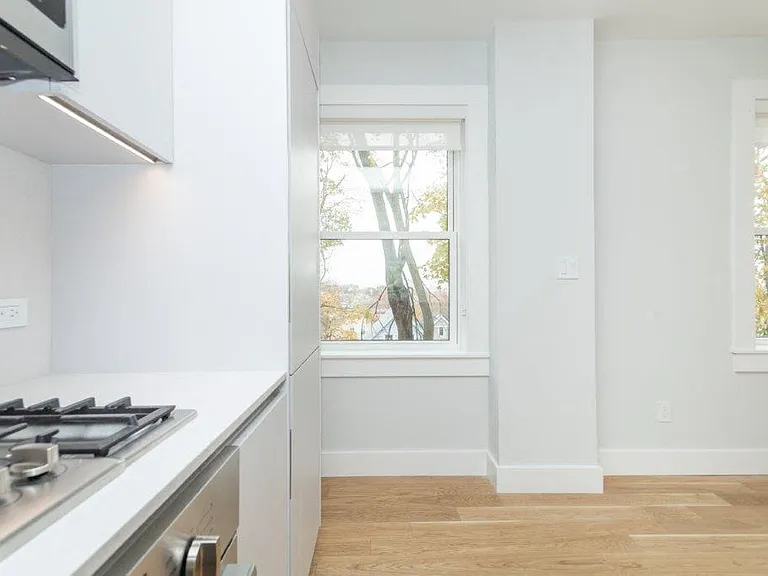 123 Highland Avenue — Photo 32