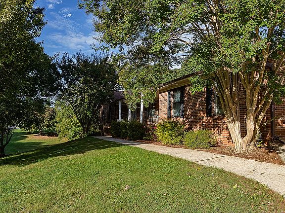5th image of 2634 Fines Creek Dr