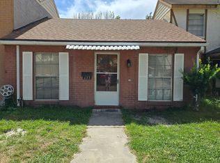 633 W Oak Terrace Dr, Leesburg, FL 34748