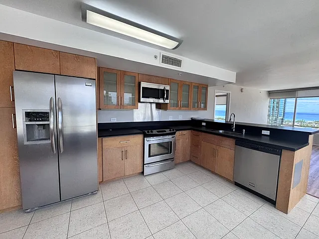 1009 Kapiolani Blvd — Photo 3