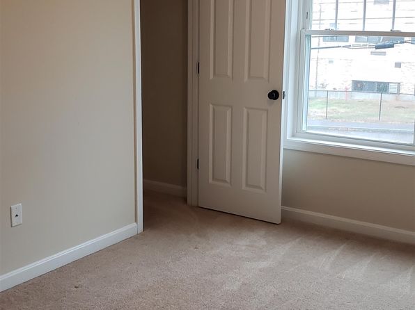 manchester-new-hampshire-189837765 picture