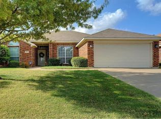 1014 Winepress Rd, Burleson, TX 76028