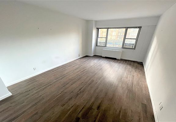 5th image of 200 E 64th St APT 4B