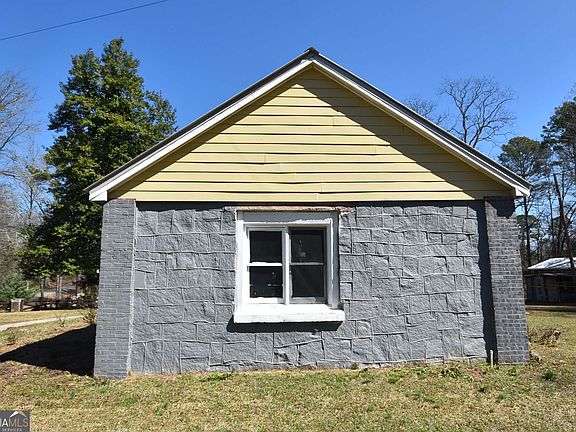 3rd image of 255 Woodlawn Ave