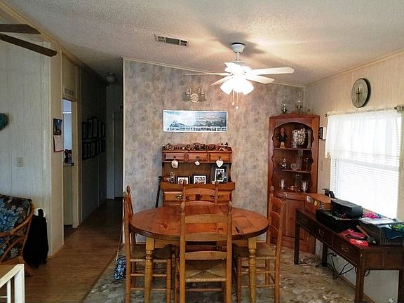 3rd image of 40 White Feather Ln