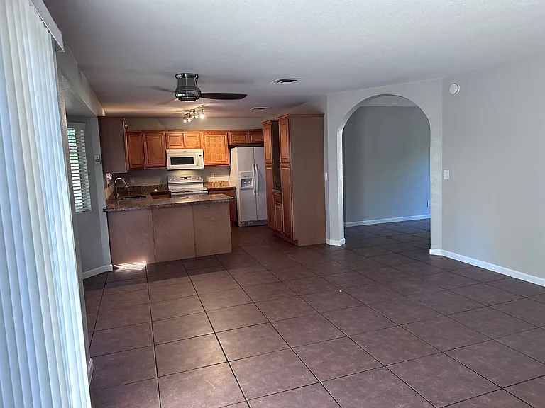 4910 W Gail Dr — Photo 16