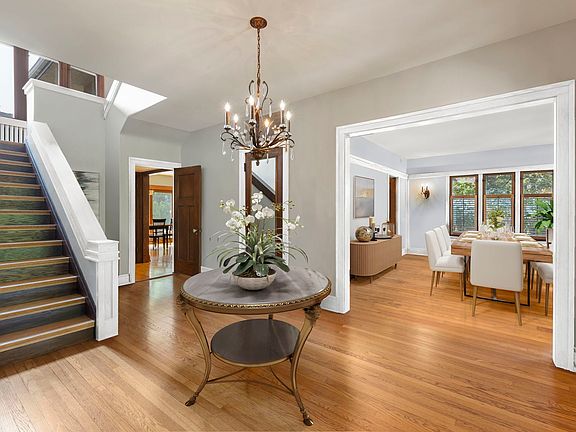 3rd image of 578 N Park Blvd