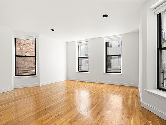 3rd image of 362 W 119th St APT 3