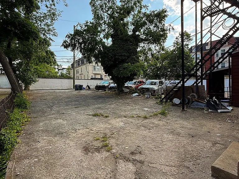 4040 Spruce St — Photo 24