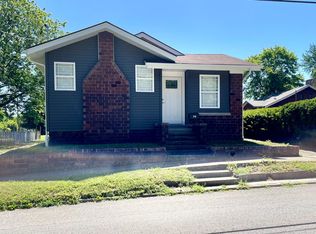 316 N 14th St, Murphysboro, IL 62966