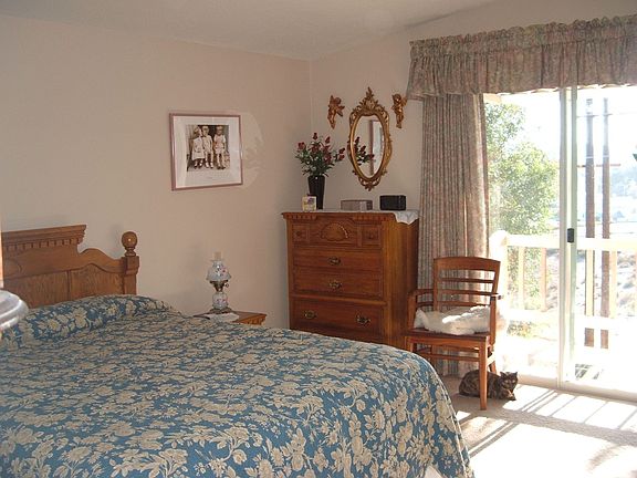 MASTER BR. WITH VIEW!!