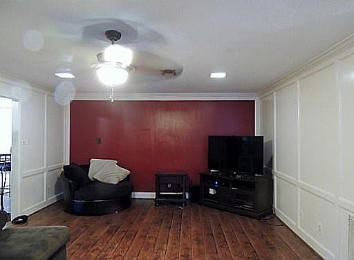 3rd image of 2515 Arbor Dr