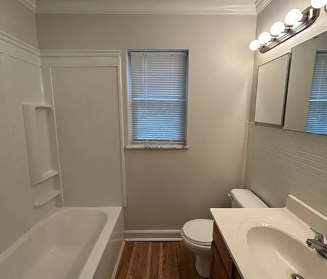 9724 Greenwood Ter — Photo 12