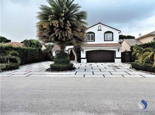 16183 SW 72nd Ter, Miami, FL 33193