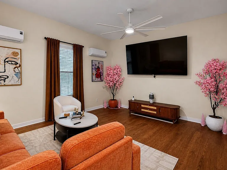 226 Huger St — Photo 14