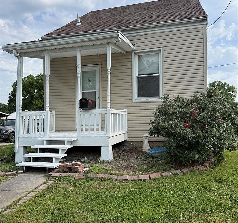 1st image of 802 E Olive St