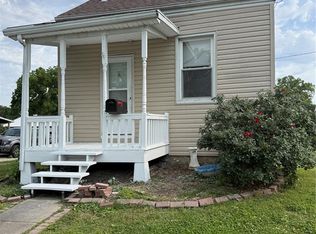 802 E Olive St, Red Bud, IL 62278