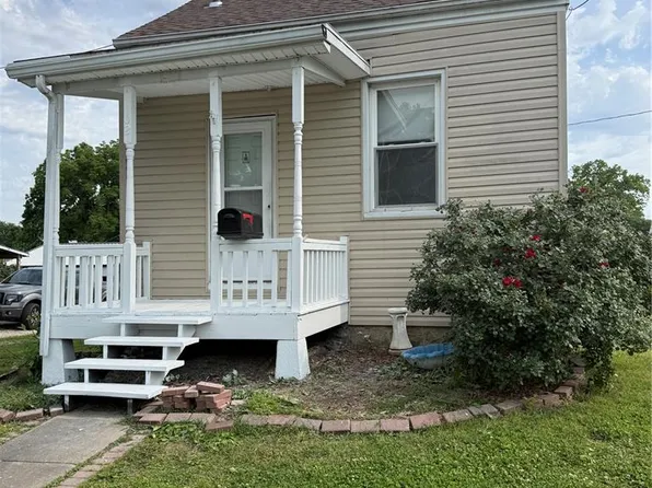 802 E Olive St, Red Bud, IL 62278