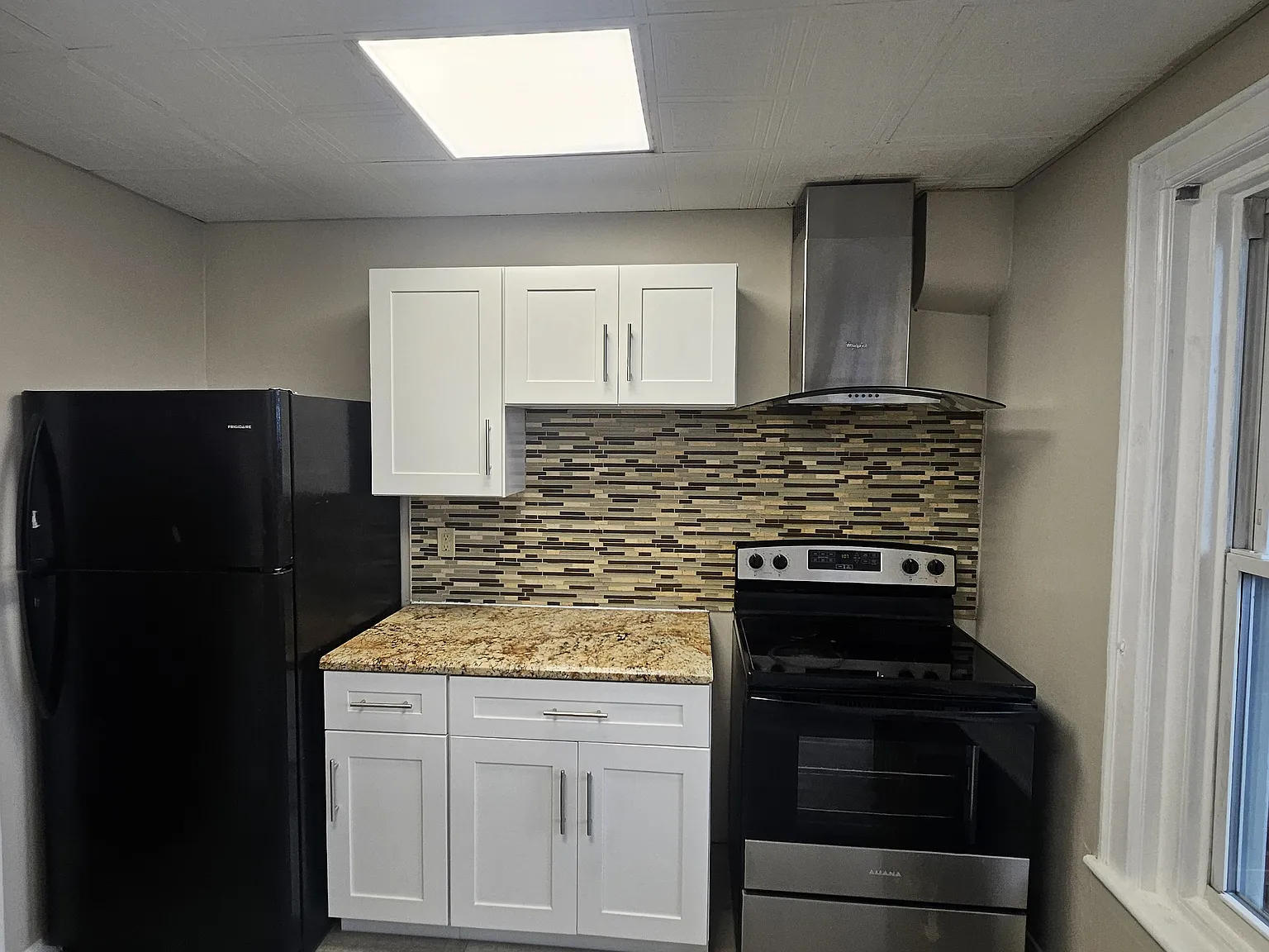 3 bed, 1268 sqft, $1,850 — Photo 2