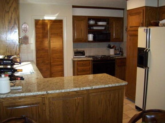 5th image of 21 Whitemarsh Dr